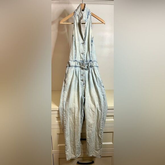 NWT BLANKNYC Luxury Denim Halter Neck Jumpsuit With Belt size small - Picture 4 of 10